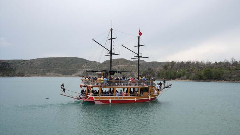 green canyon boat tour from side