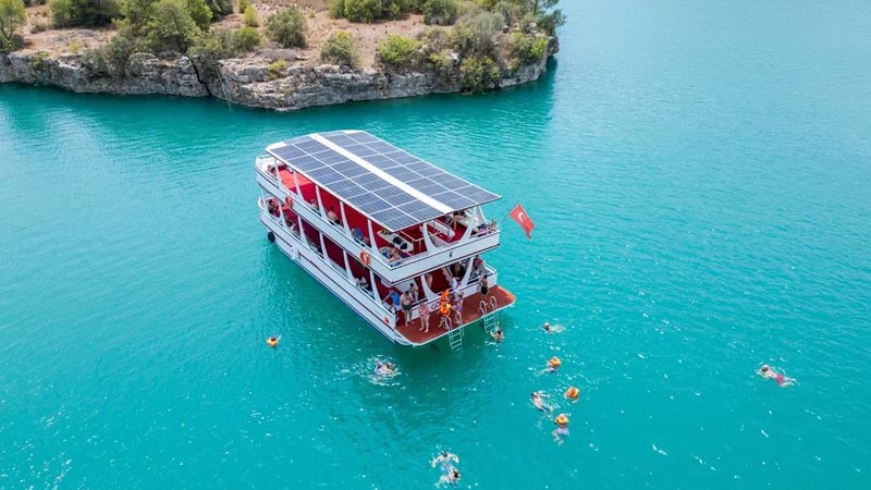 side green-lake-boat excursions